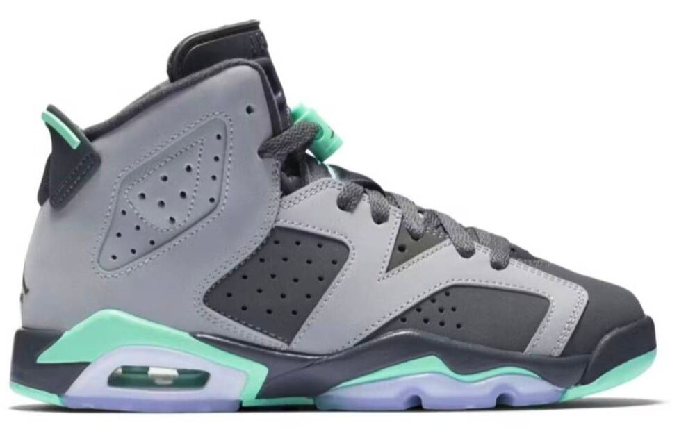 NIKE Air Jordan 6 Retro "Green Glow" Sneakers Size 7Y É